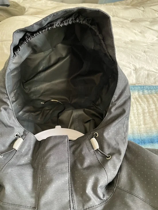 The North Face Gray Dot Print Hooded Rain Shell Jacket - Picture 7 of 17